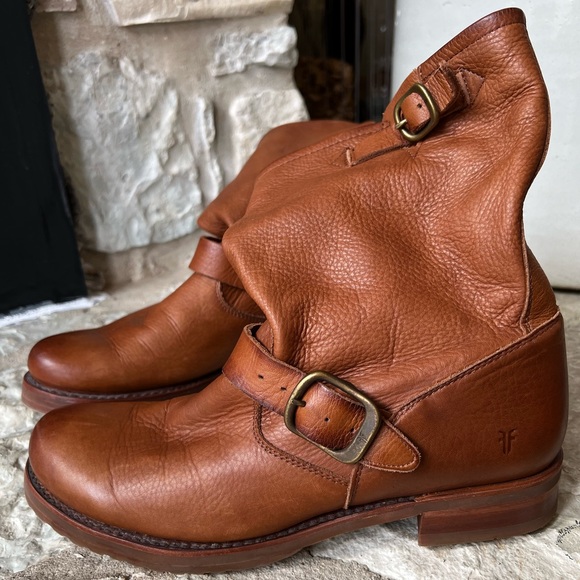 Bottes Femmes Frye Veronica Marron Café - Taille 8M, Cuir, Avec Boucles Et Fermeture éclair Dos - Style Biker